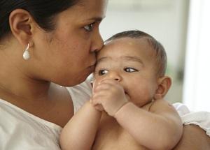Too many new mums’ mental health problems untreated and undiagnosed