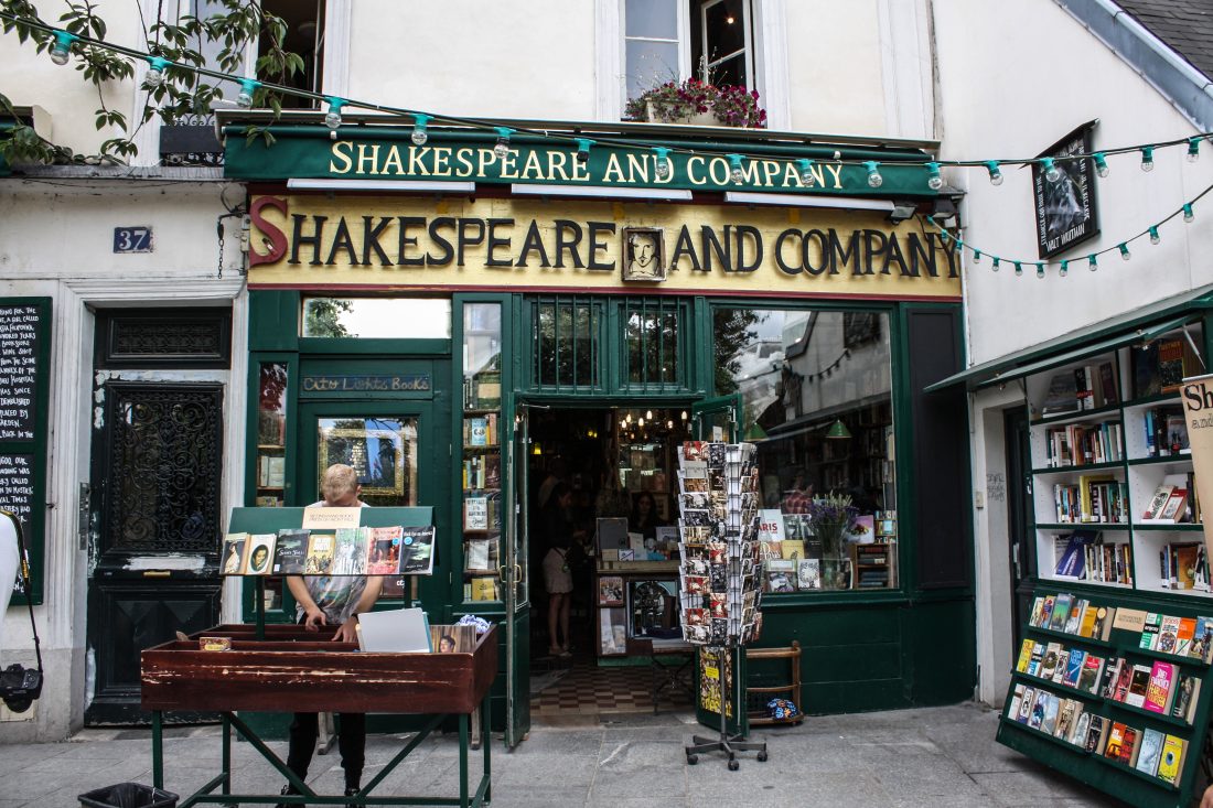 shakespeare_and_company_bookstore_paris_13_august_2013