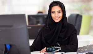 melan-picture-muslim-woman-at-desk