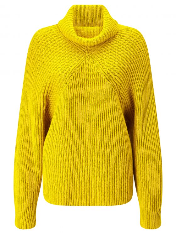  Balloon sleeved and bright structured jumpers? Issa look!