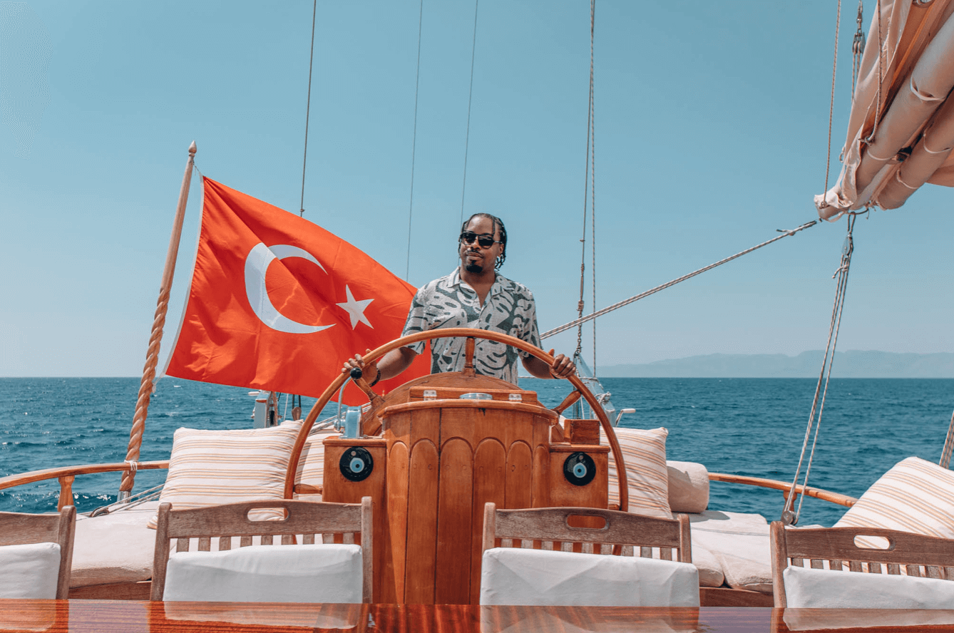 Where are the Black luxury travellers sailing on the Turkish Riviera?