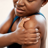 Woman hurt shoulder