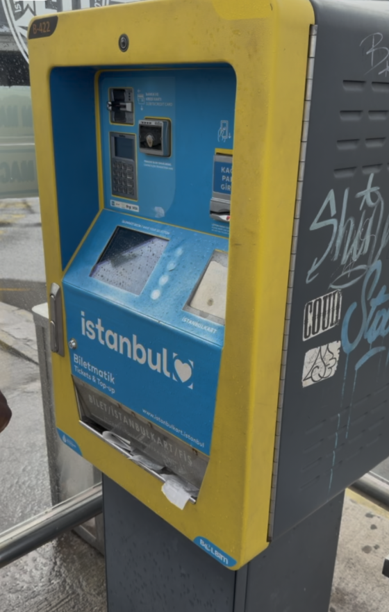 Istanbulkart machine